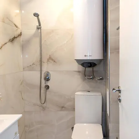 Апартаменти 1br With Parking Near Free Uni By Flat Manаger Варна