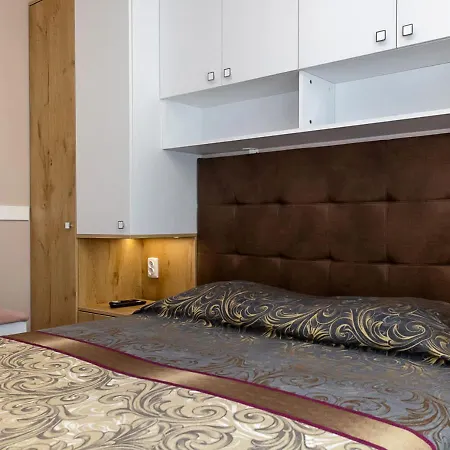 Апартаменти 1br With Parking Near Free Uni By Flat Manаger *
